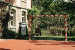 Tagesklinik  SAPHIR (de)